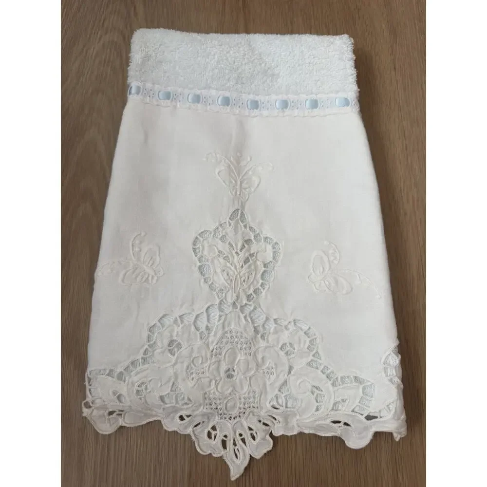 Vintage Mia Armand Beverly Hills Lace Applique Blue Designer Towel Set